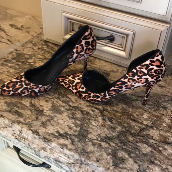 Shoes - Picture 2 of 4